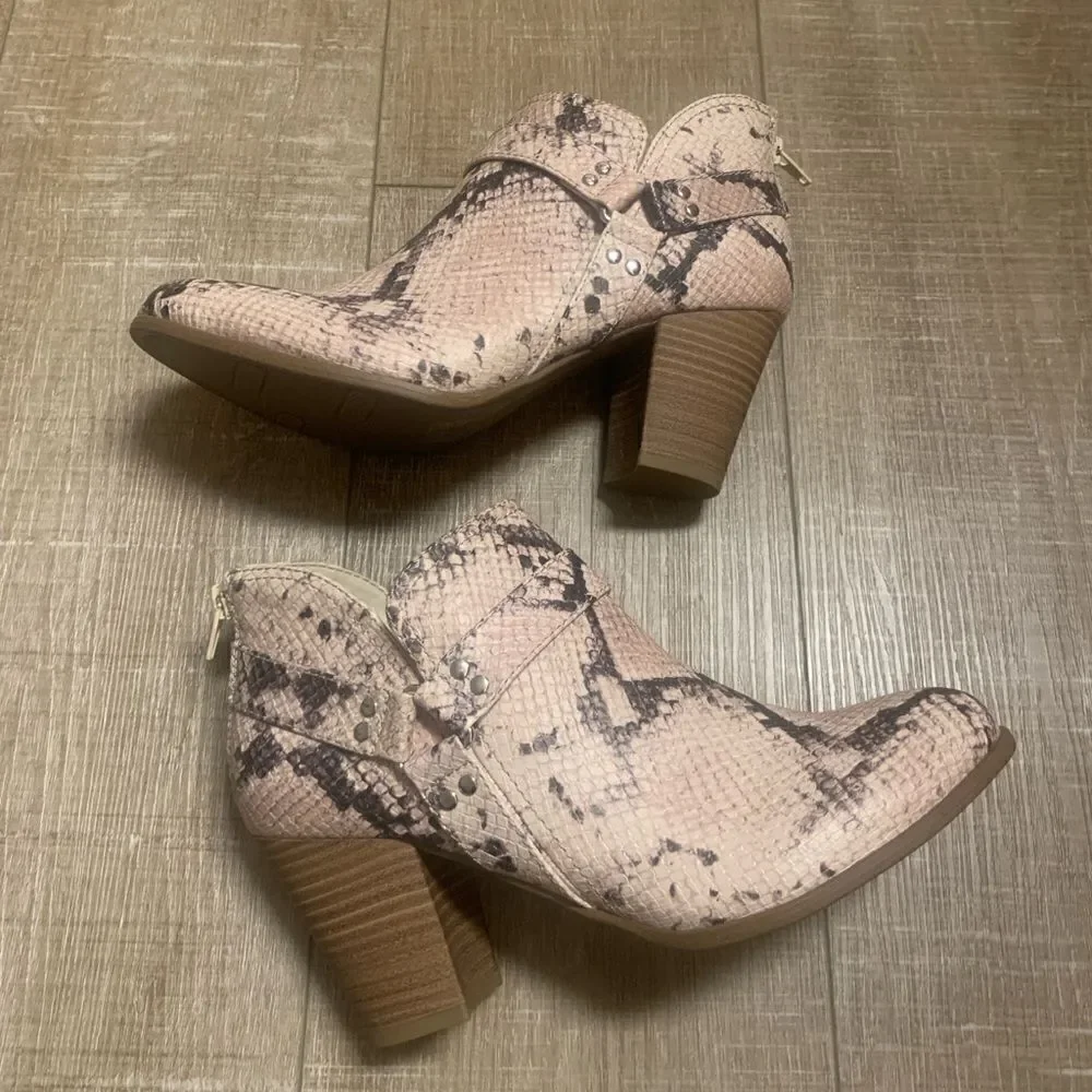 Fergalicious by fergie snake skin print booties brand new